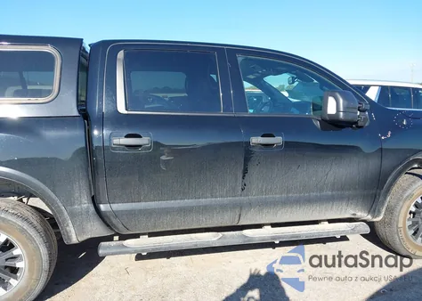 2021 Nissan Titan Pro-4X 4X4 z USA, uszkodzony, nr VIN 1N6AA1ED0MN516254